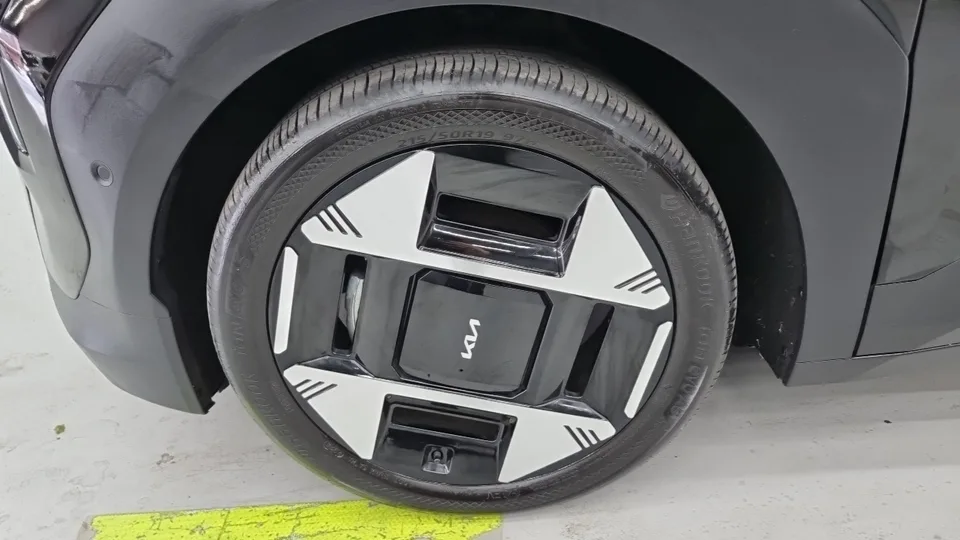 Kia EV3 2WD 2024 — thumbnail 2