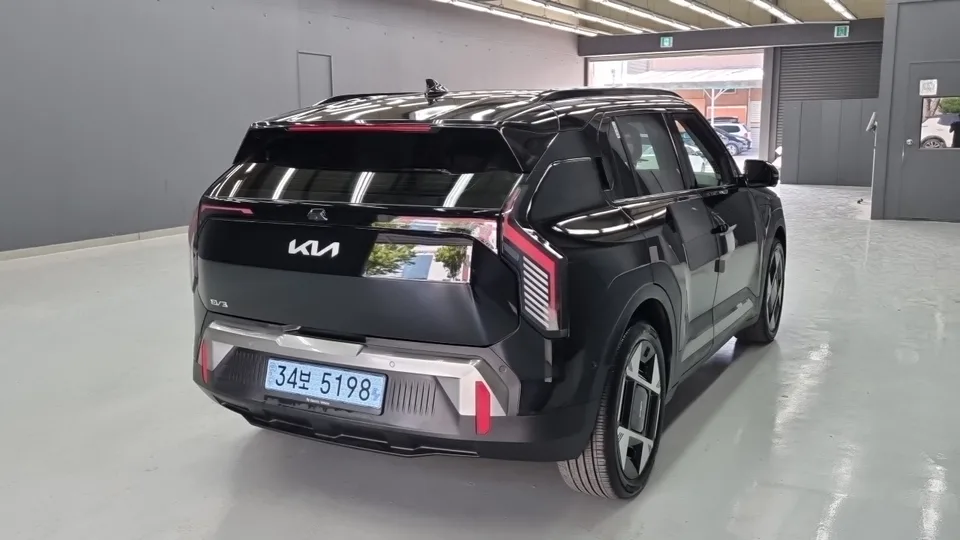 Kia EV3 2WD 2024 — thumbnail 4