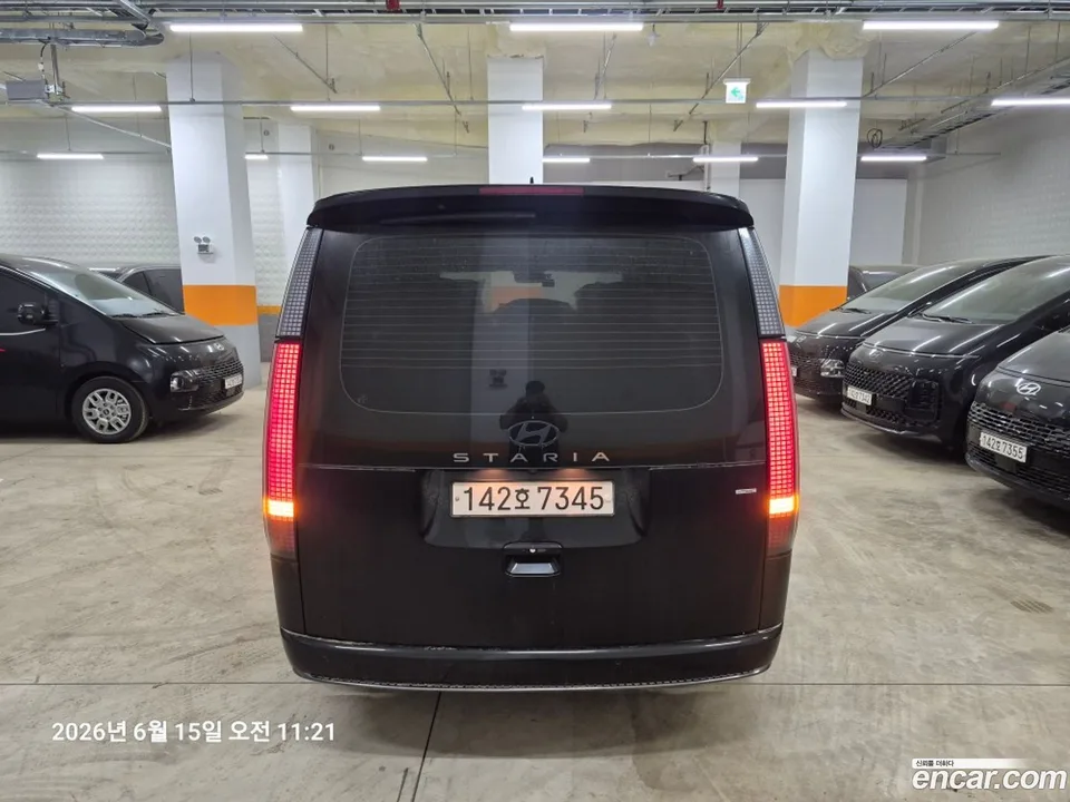 Hyundai Staria 9 2025 — thumbnail 4