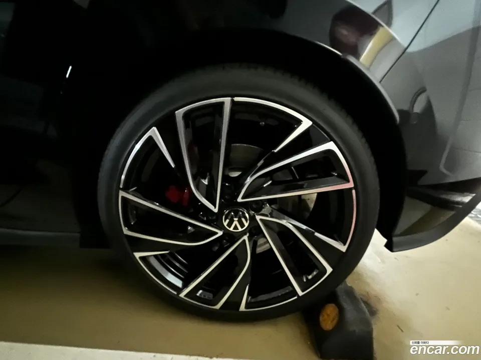 Volkswagen Golf 2.0 GTI 2023 — thumbnail 5
