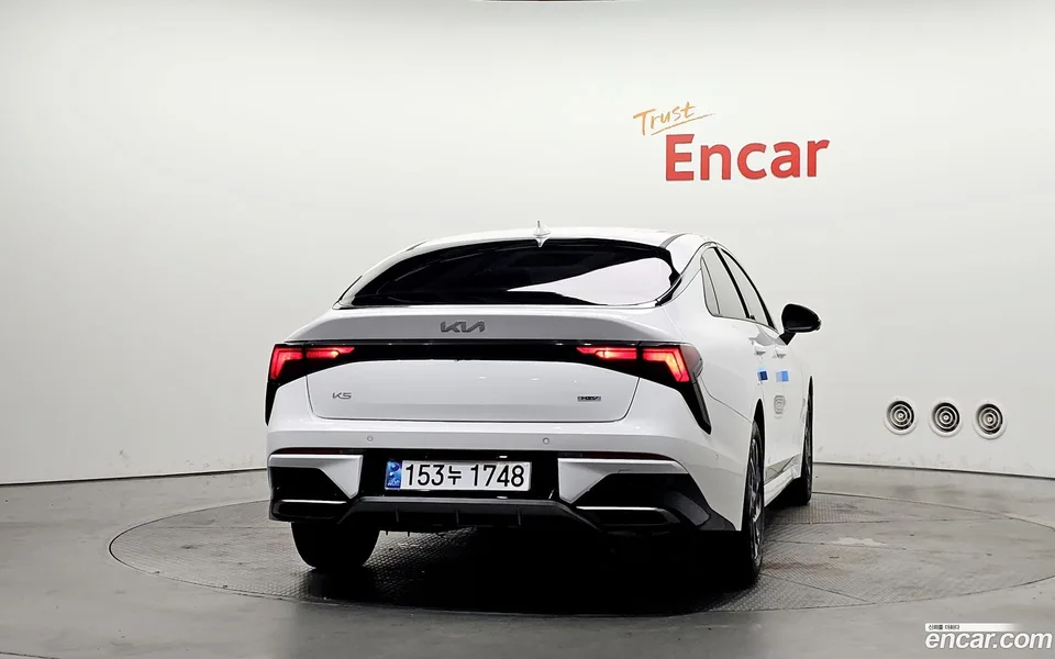 Kia K5 Hybrid 2024 — thumbnail 4