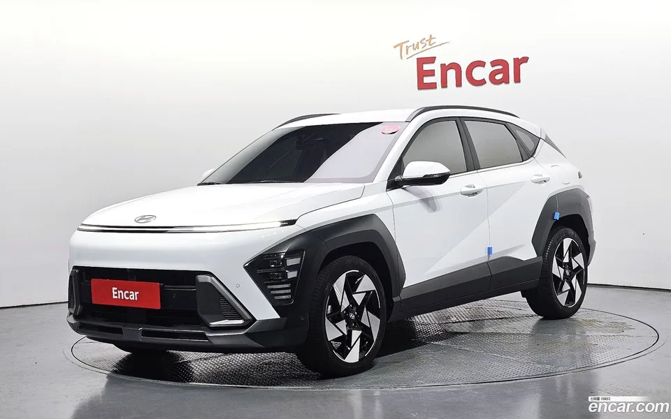 Hyundai Kona 1.6 2WD 2023 — photo 1, buy with delivery to Moscow