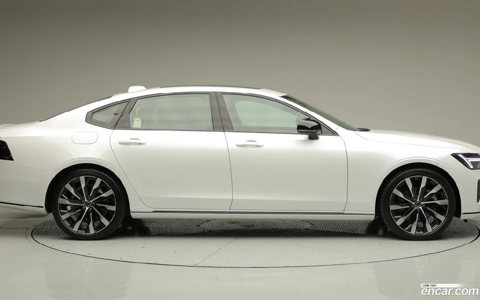 Volvo S90 B5 2025 — thumbnail 3