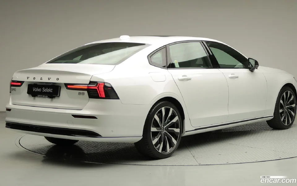 Volvo S90 B5 2025 — thumbnail 4
