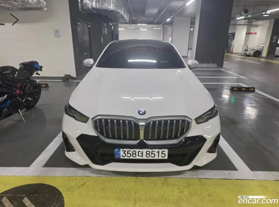 BMW 5 Series 520i M 2025 — photo 1, buy with delivery to Moscow