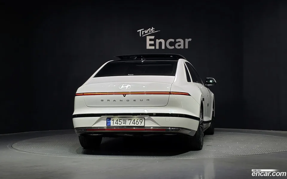 Hyundai Grandeur Hybrid 2023 — thumbnail 4