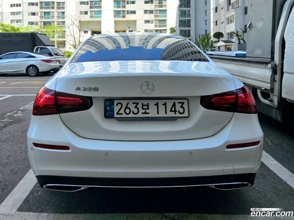 Mercedes-Benz A-Class A220 2024 — thumbnail 4
