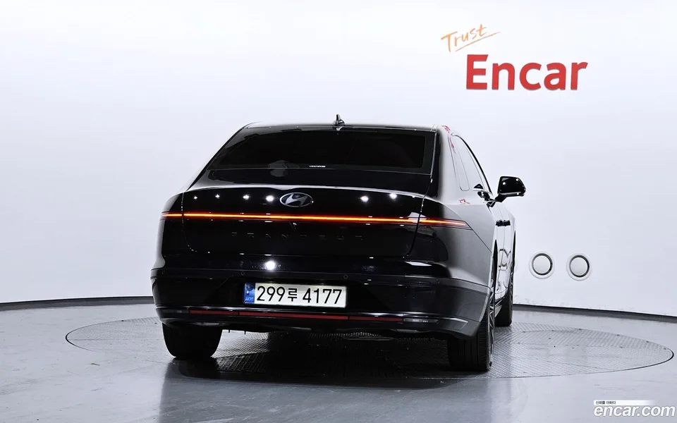 Hyundai Grandeur Hybrid 2023 — thumbnail 4