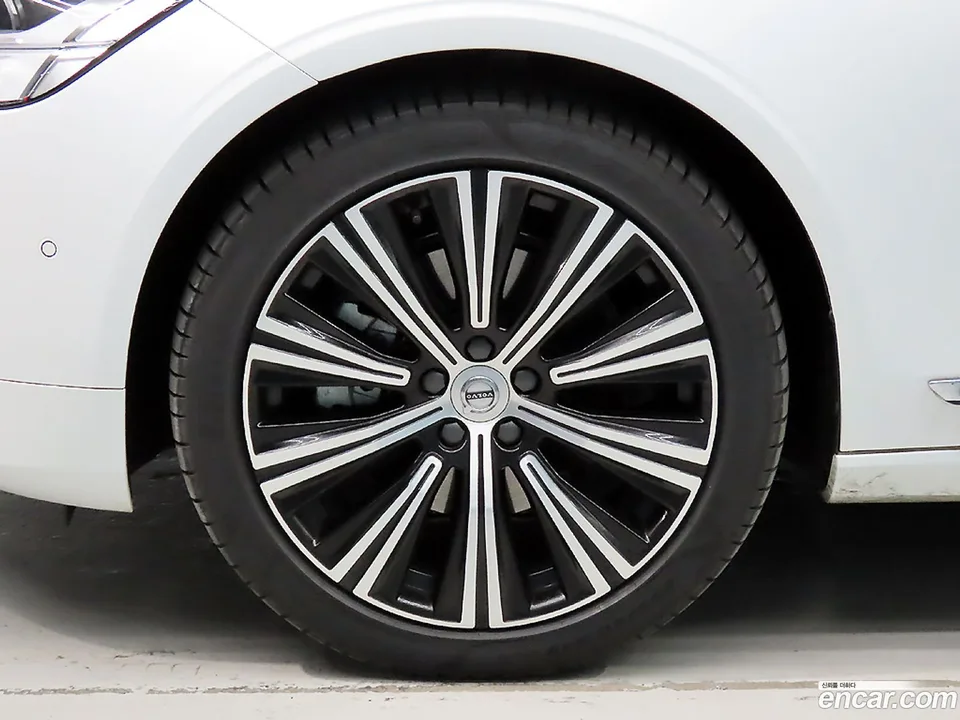 Volvo S90 B5 2024 — thumbnail 2