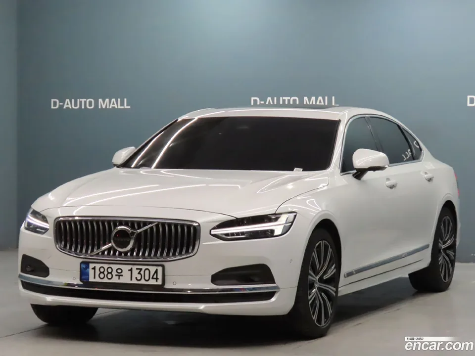 Volvo S90 B5 2024 — photo 1, buy with delivery to Moscow