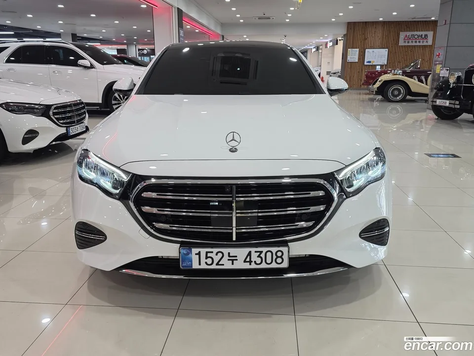 Mercedes-Benz E-Class E220d 4MATIC 2025 — thumbnail 3