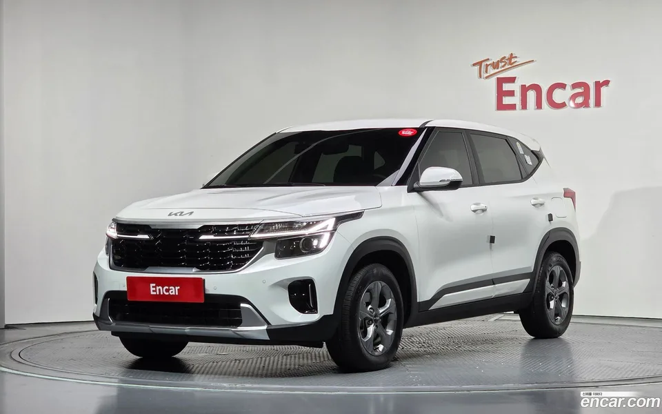 Kia Seltos 1.6 2WD 2024 — photo 1, buy with delivery to Moscow