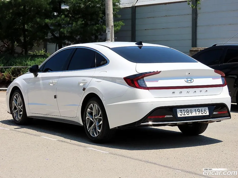 Hyundai Sonata 2.0 2022 — thumbnail 3