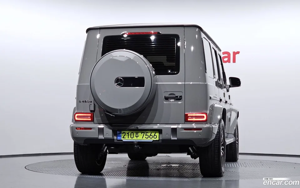 Mercedes-Benz G-Class G450d 2025 — thumbnail 4