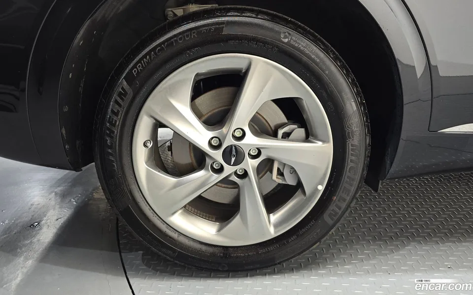 Genesis GV70 2.5T 2WD 2024 — thumbnail 2
