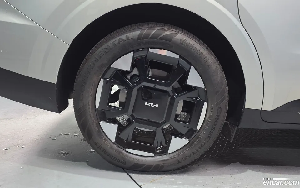 Kia Carnival 9 2025 — thumbnail 2