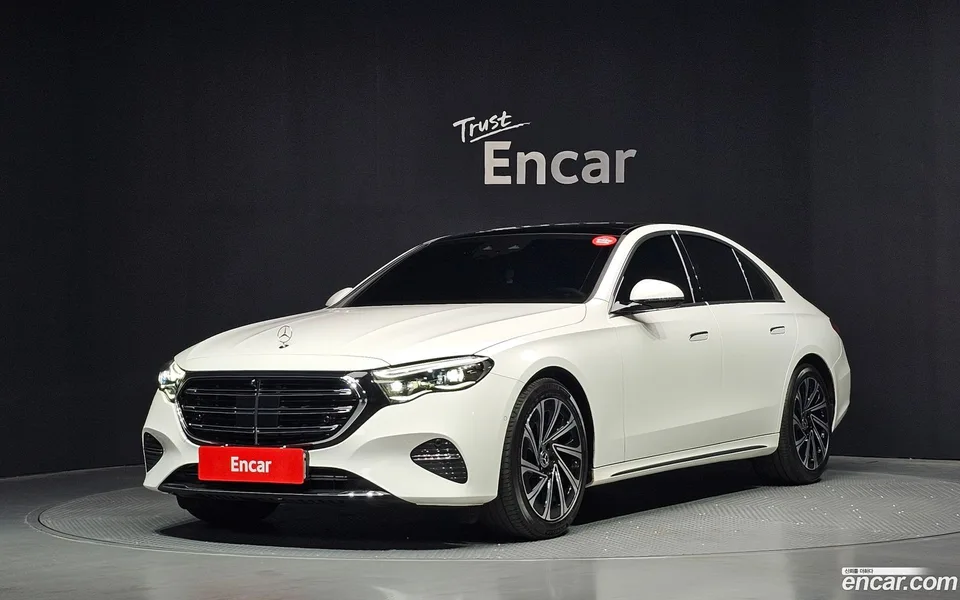 Mercedes-Benz E-Class E300 4MATIC 2024 — photo 1, buy with delivery to Moscow