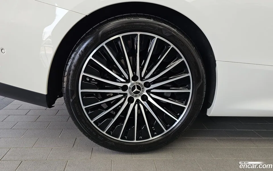 Mercedes-Benz CLE-Class CLE200 2025 — thumbnail 5
