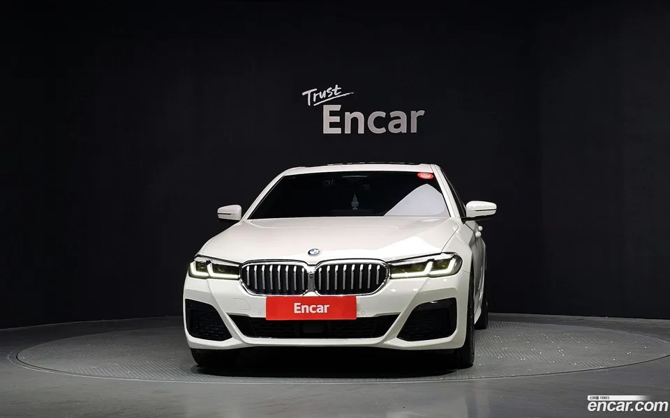 BMW 5 Series 523d M 2023 — thumbnail 3