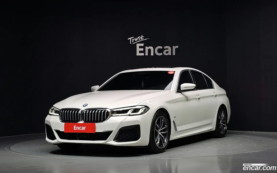 BMW 5 Series 523d M 2023 — photo 1, buy with delivery to Moscow