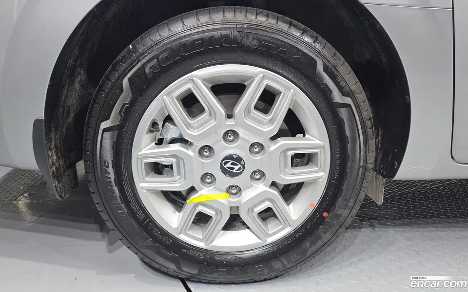 Hyundai Staria HEV 1.6 11 2025 — thumbnail 5