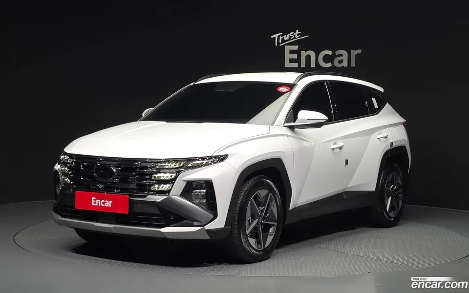 Hyundai Tucson Hybrid NX4 HEV 1.6 2WD 2025 — photo 1, buy with delivery to Moscow
