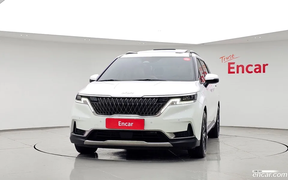 Kia Carnival 9 2023 — thumbnail 3