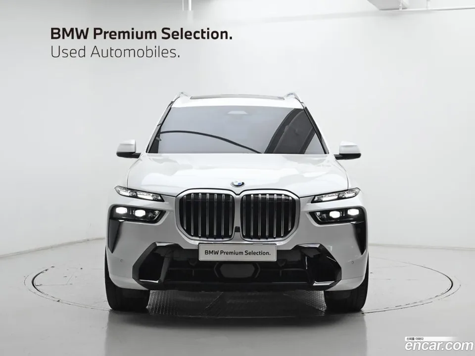 BMW X7 xDrive 40i M 6 2025 — thumbnail 3