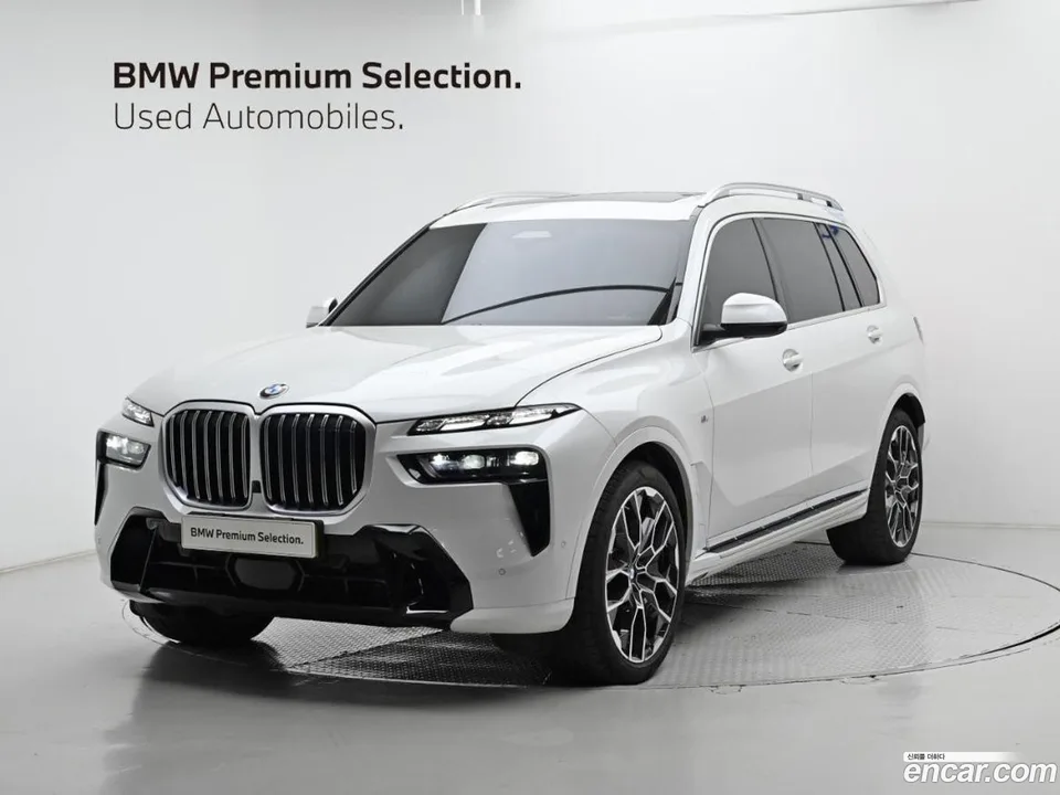 BMW X7 xDrive 40i M 6 2025 — photo 1, buy with delivery to Moscow