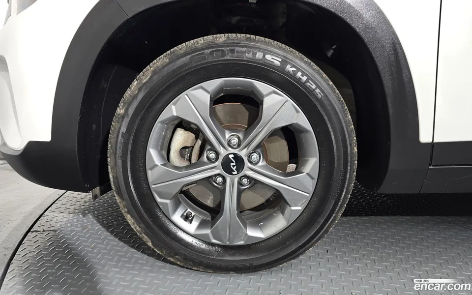 Kia Seltos 1.6 2WD 2022 — thumbnail 2