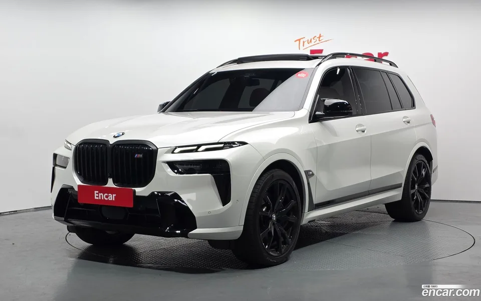 BMW X7 M60i xDrive M 6 2024 — photo 1, buy with delivery to Moscow