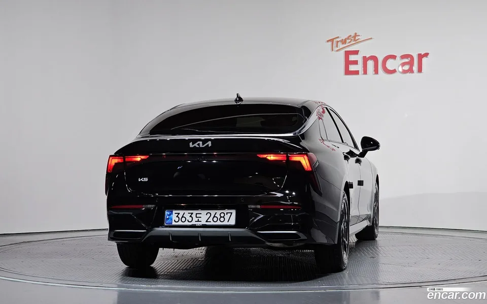 Kia K5 2.0 2023 — thumbnail 4