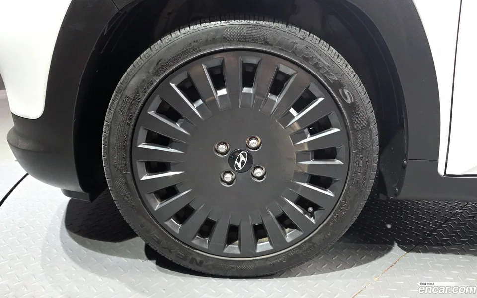 Hyundai Casper 2024 — thumbnail 2