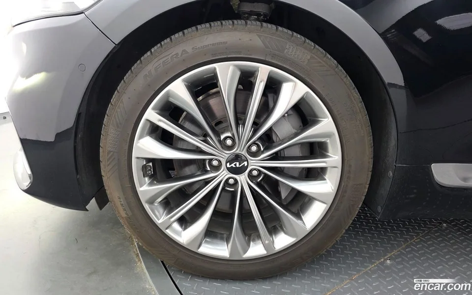 Kia K9 3.8 GDI AWD 2022 — thumbnail 2