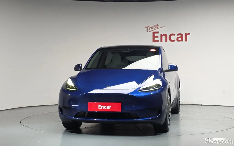 Tesla Model Y RWD 2023 — thumbnail 3