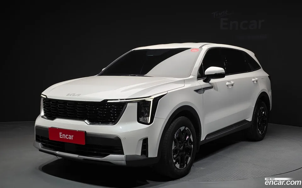 Kia Sorento 2.5T 2WD 2023 — photo 1, buy with delivery to Moscow
