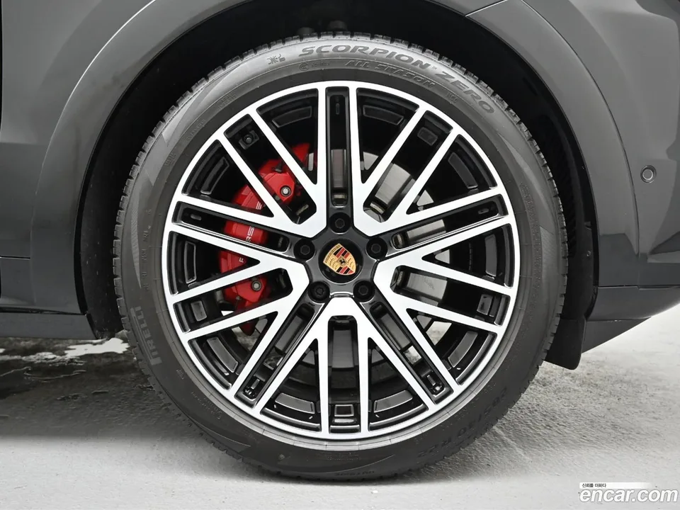 Porsche Cayenne 4.0 GTS 2025 — thumbnail 5