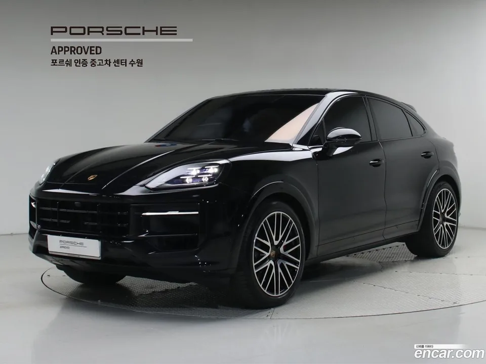 Porsche Cayenne 4.0 GTS 2025 — photo 1, buy with delivery to Moscow