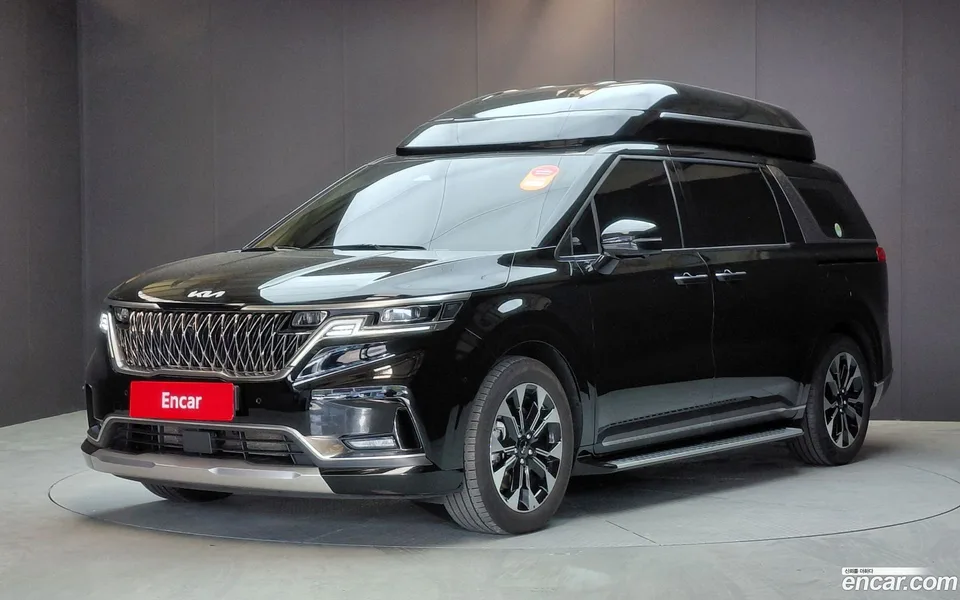 Kia Carnival 7 2022 — photo 1, buy with delivery to Moscow