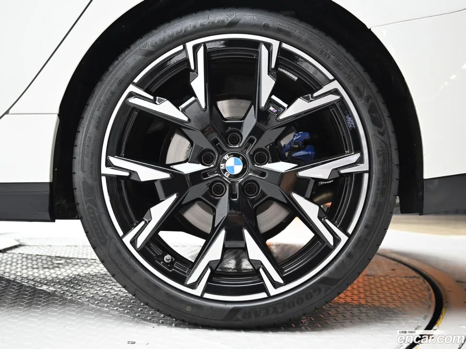 BMW 2 Series Gran Coupe 228 xDrive M 2025 — thumbnail 5
