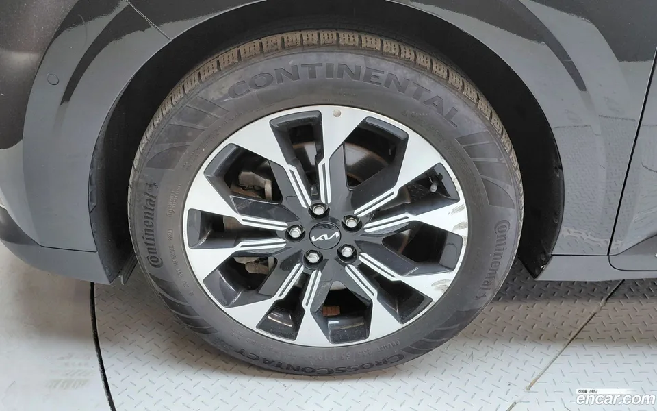 Kia Carnival 9 2022 — thumbnail 2