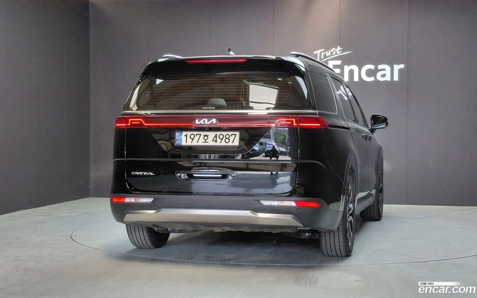 Kia Carnival 9 2022 — thumbnail 4