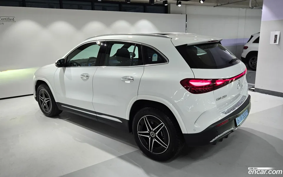 Mercedes-Benz EQA EQA250 AMG 2025 — миниатюра 3