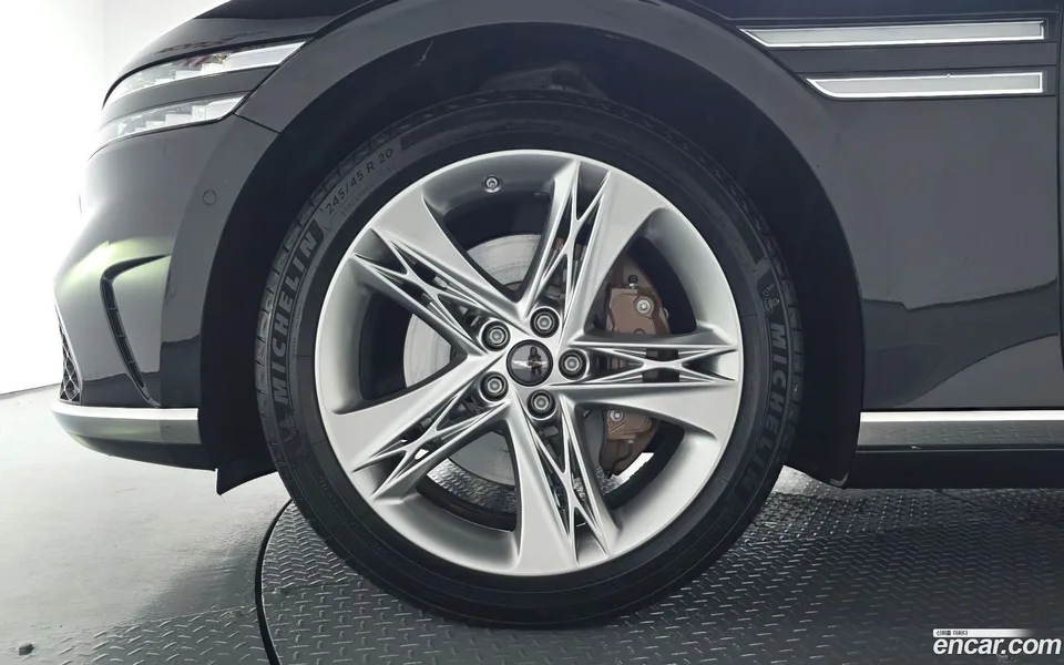 Genesis G90 3.5 e-S/C AWD 2023 — thumbnail 2