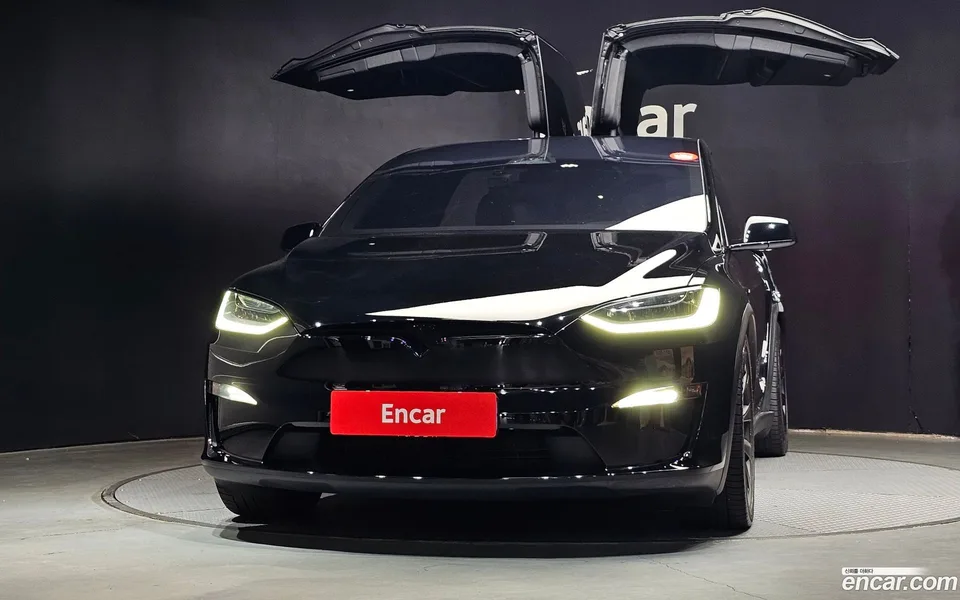 Tesla Model X 2023 — thumbnail 3