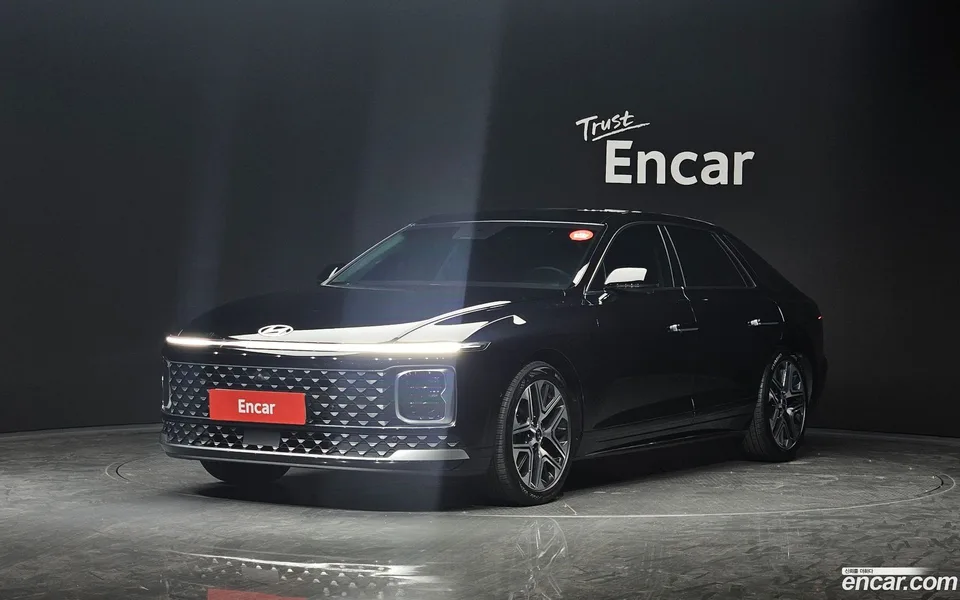 Hyundai Grandeur Hybrid 2023 — photo 1, buy with delivery to Moscow