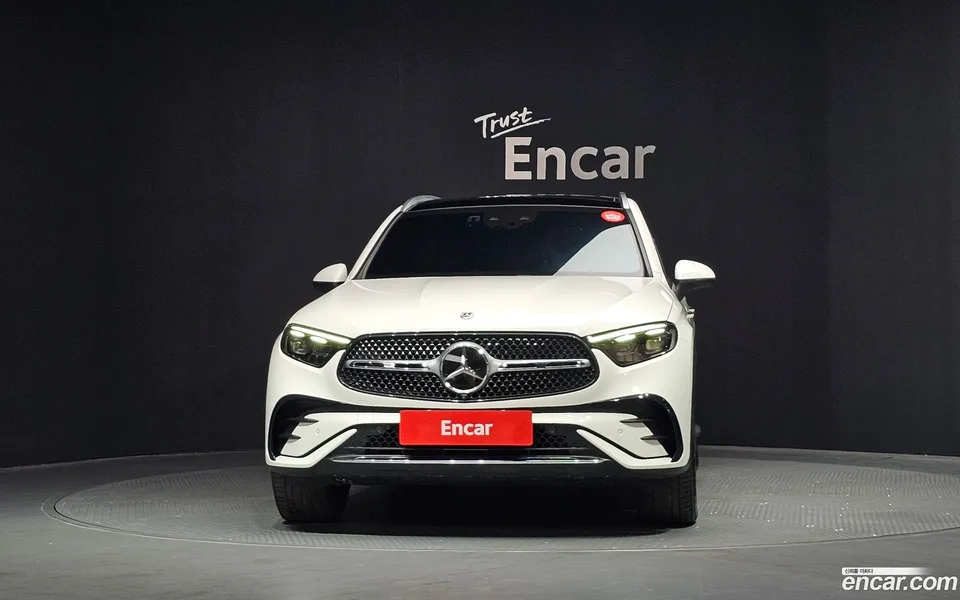 Mercedes-Benz GLC-Class GLC300 4MATIC AMG Line 2023 — thumbnail 3