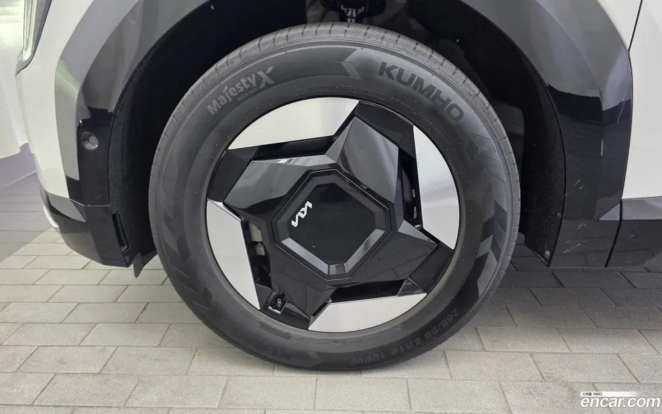 Kia EV9 2WD 2023 — thumbnail 2