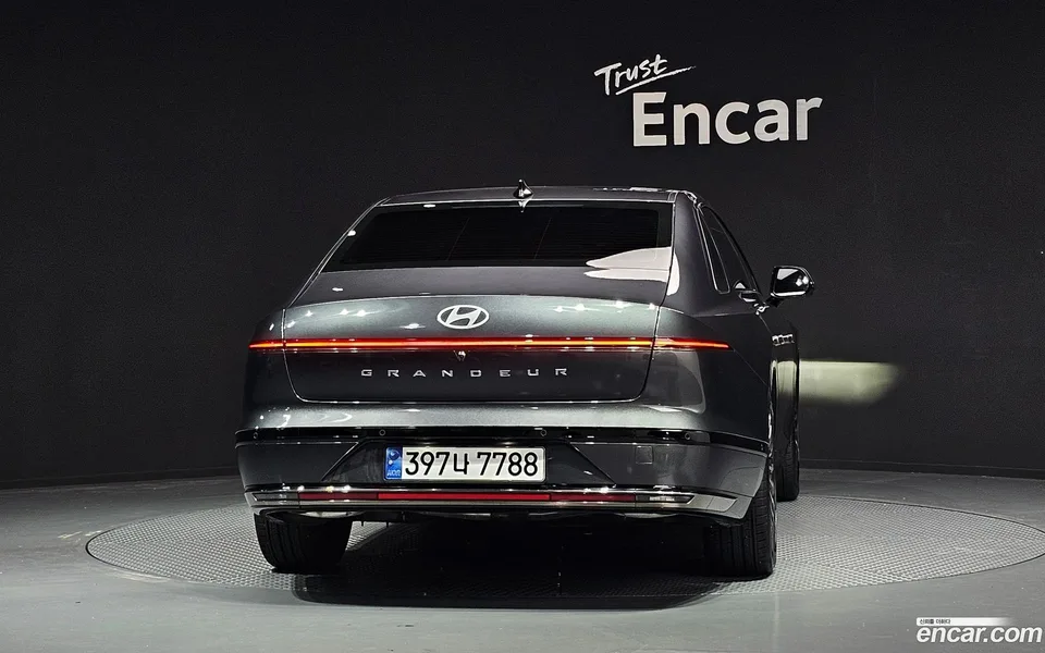 Hyundai Grandeur Hybrid 2023 — thumbnail 4
