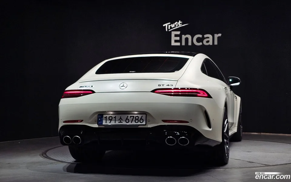 Mercedes-Benz AMG GT 4 43 4MATIC+ 2023 — thumbnail 4